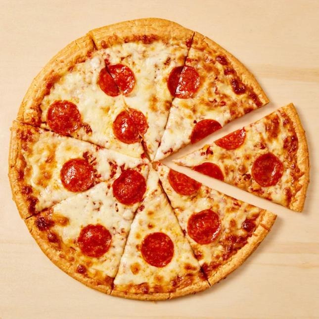 Le Notre Cafe | Pepperoni Pizza
