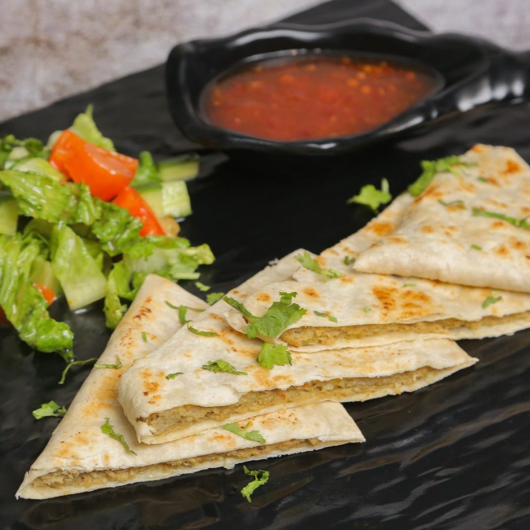 Le Notre Cafe | Chicken Arayes
